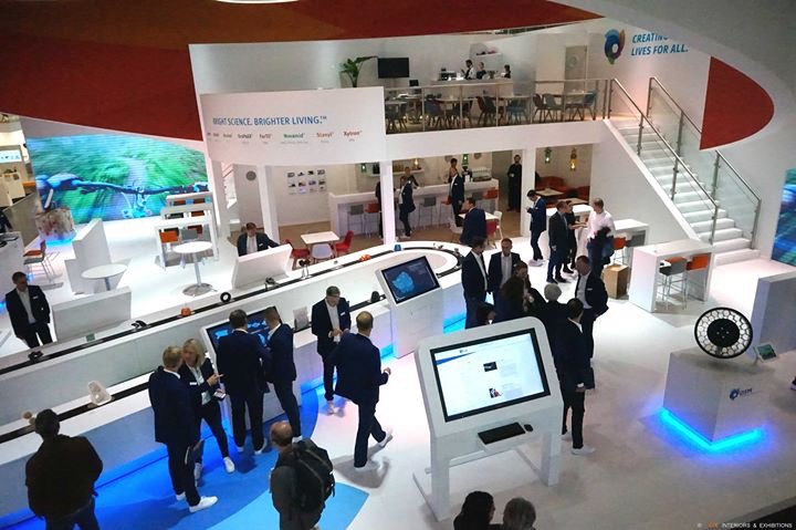 DSM beurs stand