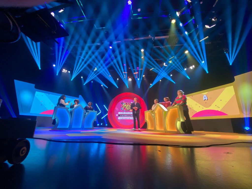 Back to the hype nostalgia TV Quiz show NPO 3 ZAPP Rene van Meurs Walk in the Park Omroep NTR light by Production People