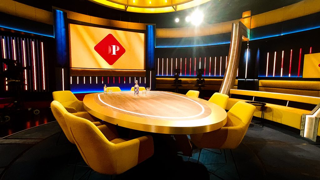 Studio Op1 2023 vernieuwd, set en licht ontwerp, licht en audiofaciliteiten door Production People, Decor door Unbranded, Klant: TVBV, Omroep Max, EO, WNL; Martin VDO Sceptron 10 armaturen