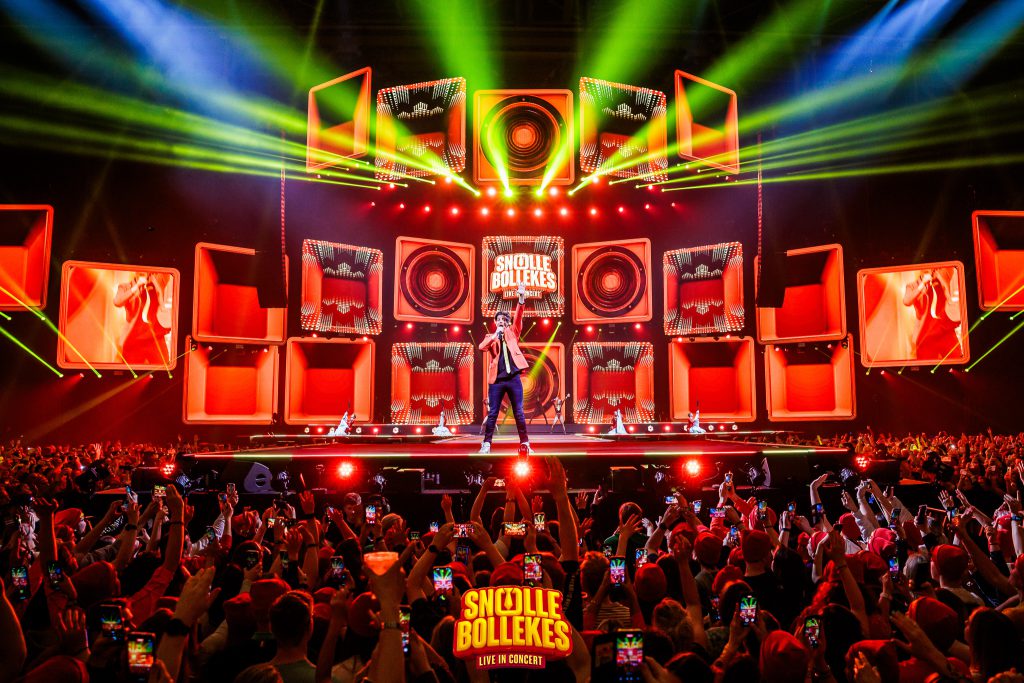 Snollebollekes Live 2024 concert Gelredome Arnhem Matrixx events light, audio, video, rigging by Production People