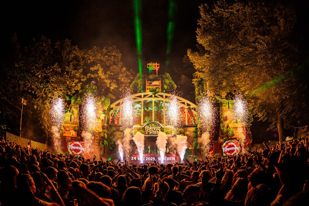 Matrixx at the park Festival July 2024 Hunnerpark Nijmegen light video by Production People