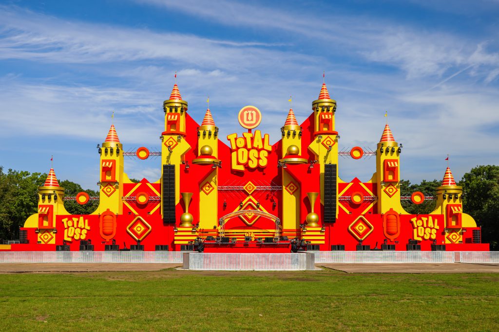 Total Loss Festival 2024 Aquabest Eindhoven Snollebollekes Outsiders Matrixx Events light sound by Production People daytime main stage