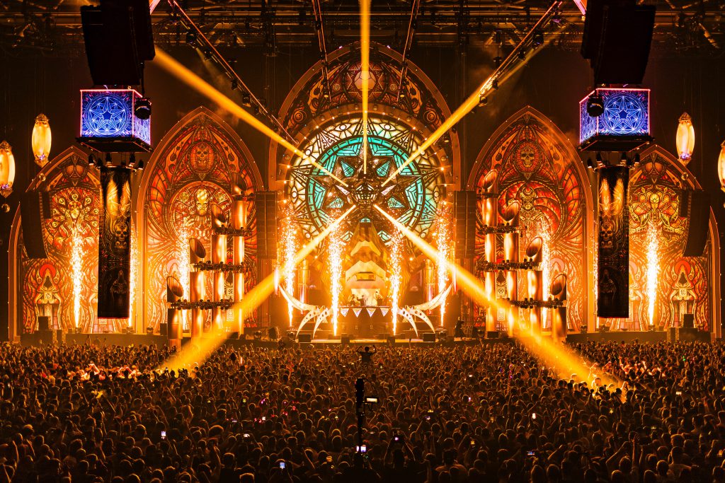 Qlimax 2024 Q-Dance Gelredome legendary hardstyle event final edition, light, sound and rigging by Production People, Design Production Backbone International, audiovisueel bedrijf nederland