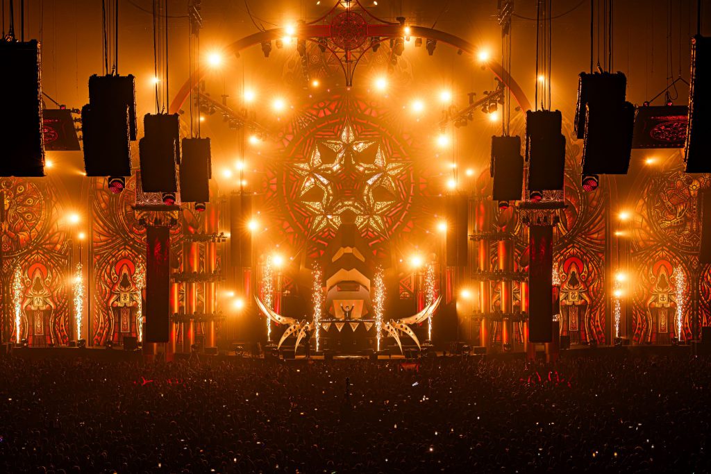 Qlimax 2024 Q-Dance Gelredome legendary hardstyle event final edition, light, sound and rigging by Production People, Design Production Backbone International, audiovisueel bedrijf nederland