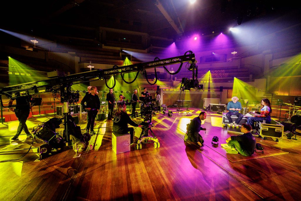 VPRO On Stage Tivoli Vredenburg 2024 season 3 TV shows circle hall NPO 3, lights by Production People, Nathan Reinds, Jessie Kamp, Ben Houdijk