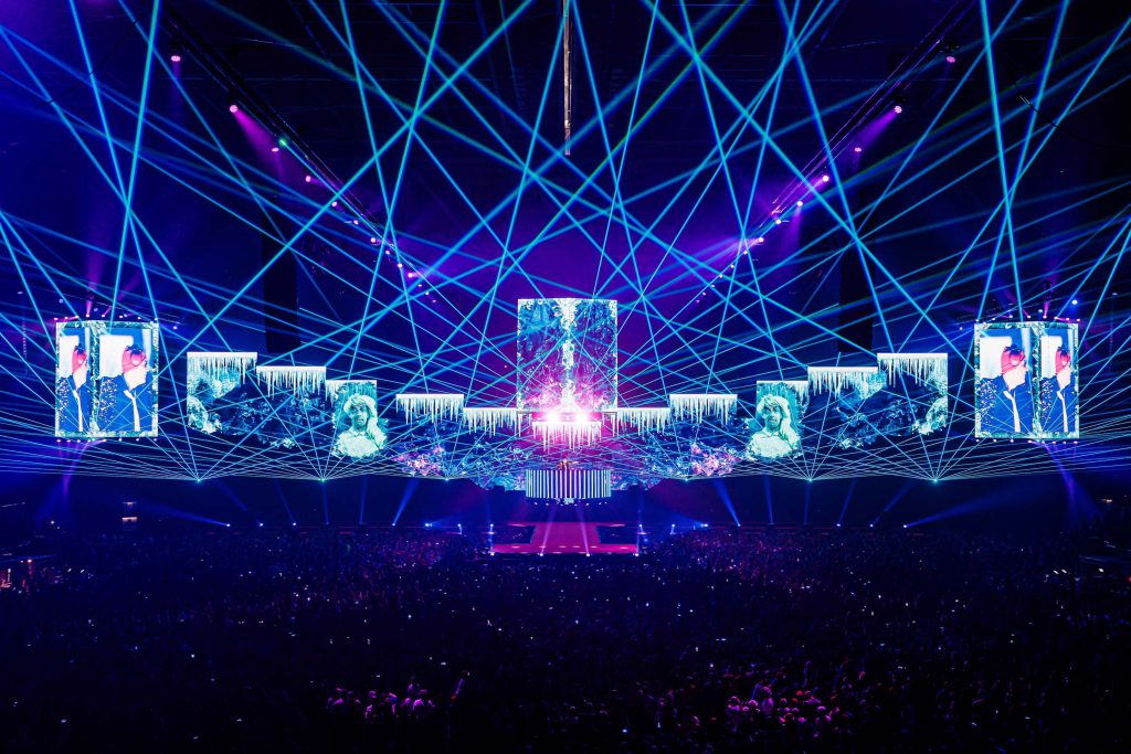 Snollebollekes Live 2025 concert Gelredome Arnhem Matrixx events light, audio, rigging by Production People